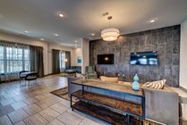 Riverfront-Village-Apartments-Near-University-of-Alabama-Leasing-Office-Interior
