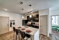 Riverfront-Village-Apartments-Near-University-of-Alabama-Open-Kitchen